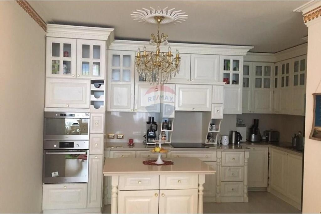 Apartment 2+1+2 for Sale Kolombo Complex