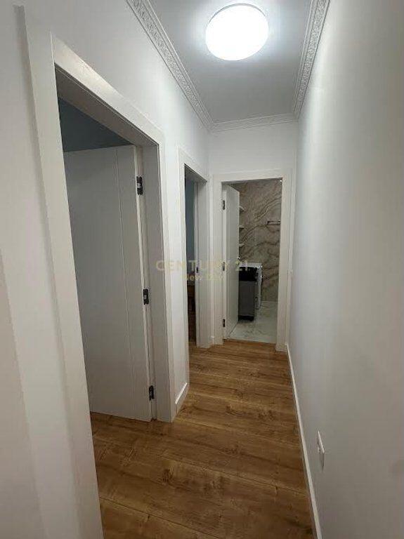 Apartment newly furnished for rent at Pazari Ri.