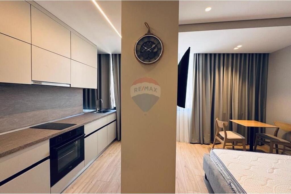 Tre Garsionera me qira te Pazari i Ri!