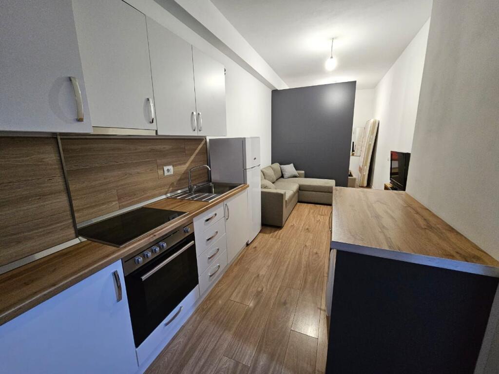 Studio per qera ne Ali Dem, kompleksi Mangalem!