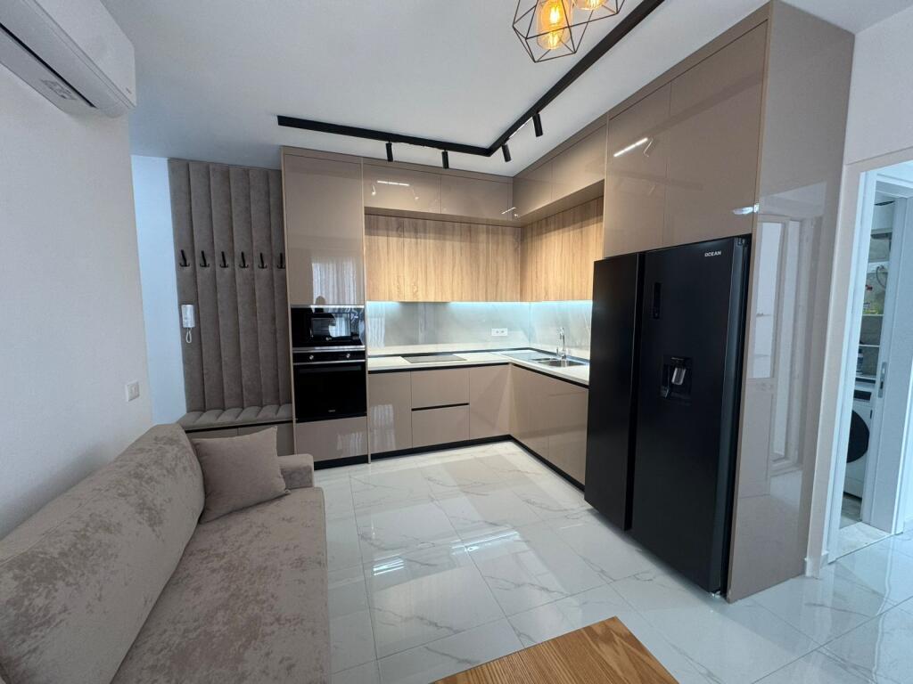 Appartamento 1+1, Blv Astirit!