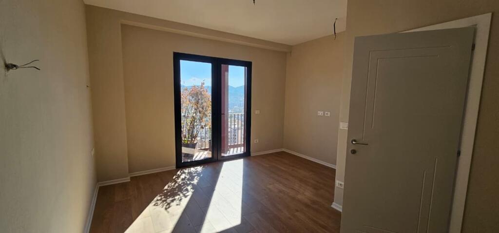 UFFICIO IN AFFITTO PRESSO TIRANA GARDEN BUILDING