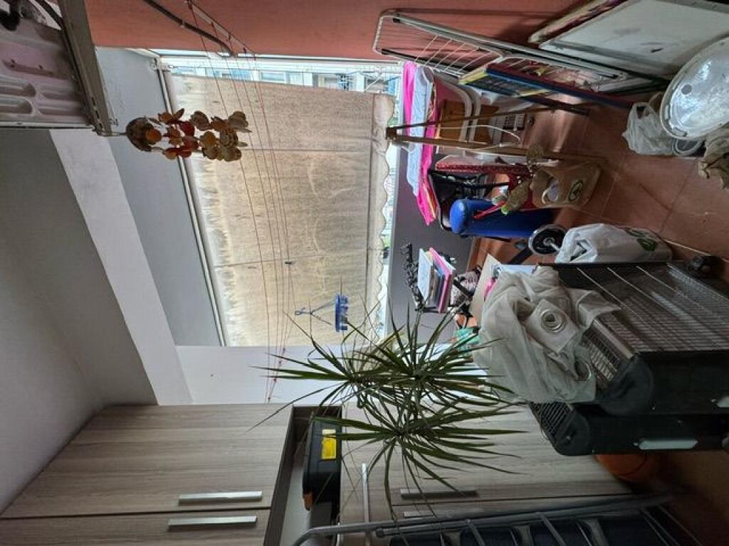 apartament 2+1 me qera ne yzberisht prane eco market