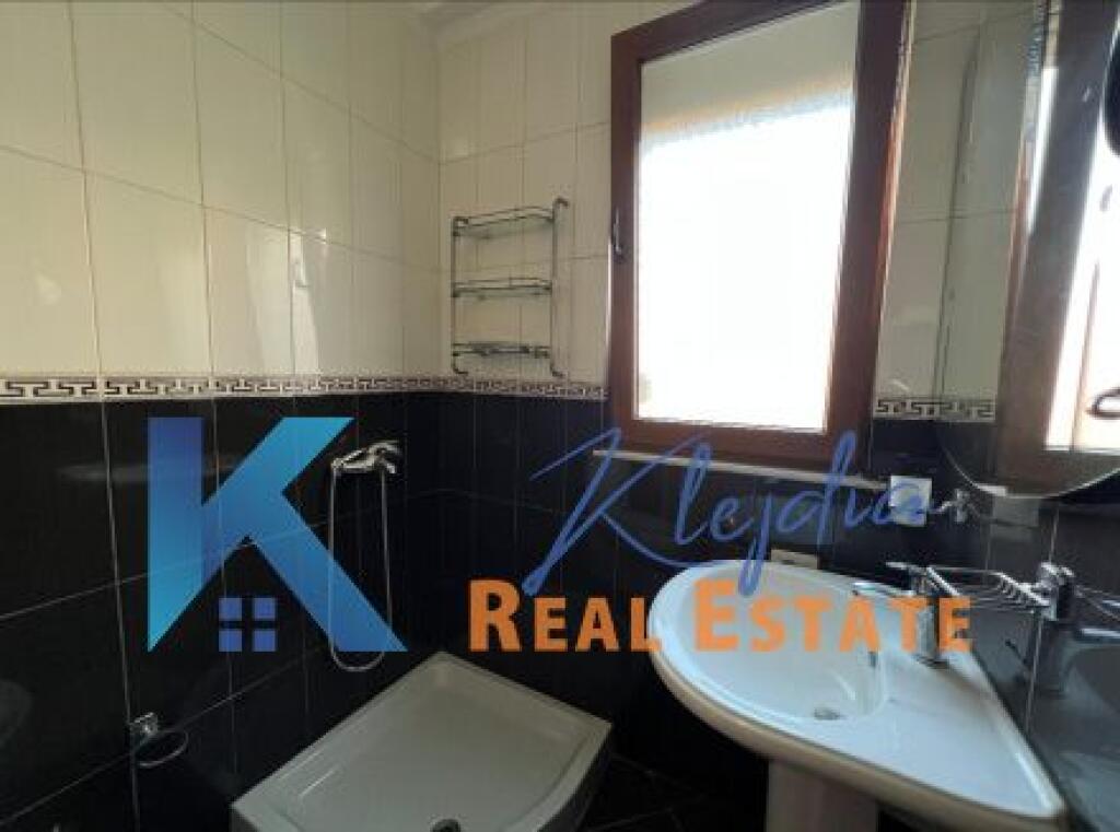Apartament 2+1+2 me qira te Kodra e Diellit, afer market Aldi