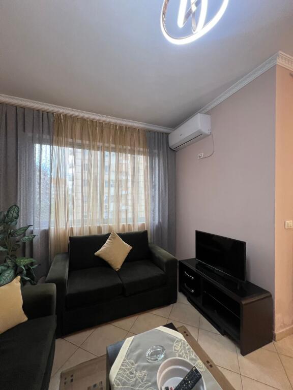 Jepet me qera apartament 1+1 ,Unaza e Re