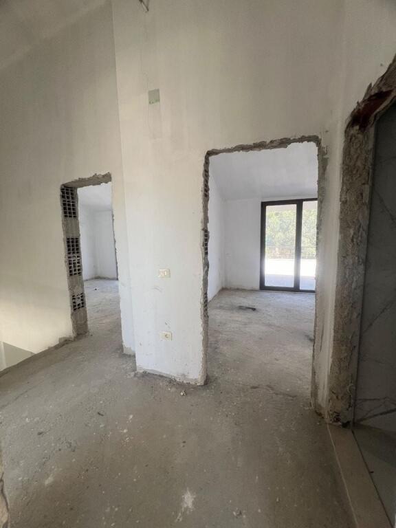 SHITET DUPLEX KOPSHTI BOTANIK 4+1+3