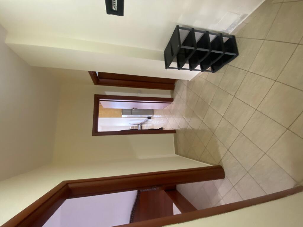 2+1,i mobiluar rruga hamdi sina liqeni i thate,cmimi 500 mije leke