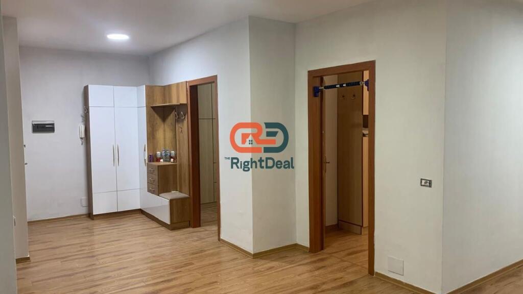 A Yzberisht, Appartamento 2+1+Posto Auto in Affitto, Ideale per Abitare!