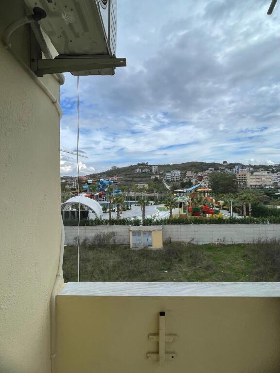 Shitet Apartament 2+1 Golem