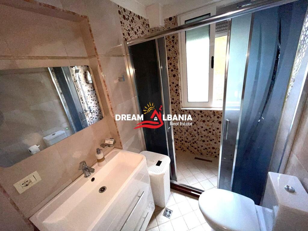 Affittasi appartamento 2+1+2 balconi al rondò di Zogu te Zi, Tirana ID (42214580)
