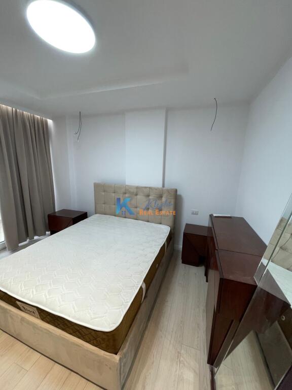 Apartament 2+1+Parkim per qira te Myslym Shyri, Rruga Him Kolli