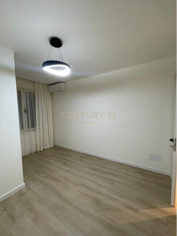 APARTAMENT 2+1 ME QIRA NE KRAH TE AMBASADES AMERIKANE, TIRANE!