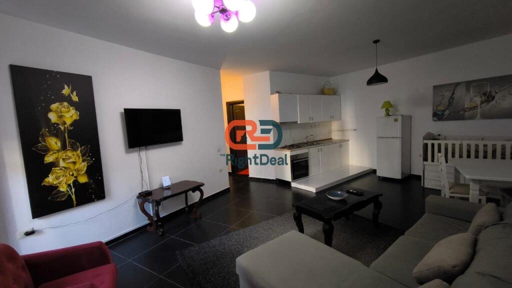 OPPORTUNITY!!! In Don Bosko, Apartment 1+1 And Commercial Space With Dedicated Entrance For Sale!