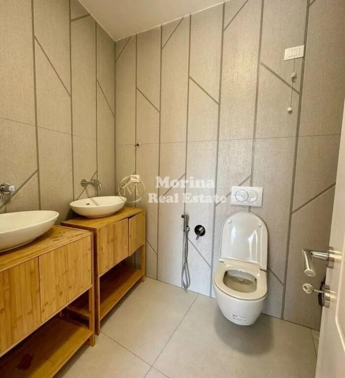 Affitto, Locale Commerciale, Via dei Kosovari, 1850 Euro/Mese