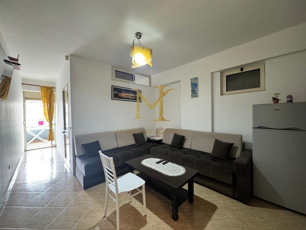 Jepet me Qera Apartament Durres, 1+1, ne Plazh Rrota e Kuqe