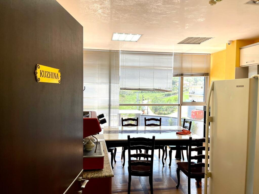 4-STOREY BUSINESS PROPERTY FOR SALE IN KASHAR