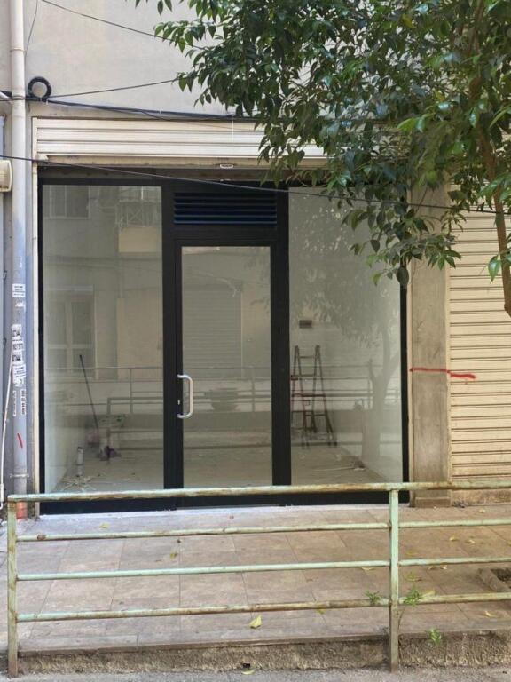 SHITET DYQAN PRANE KOMUNES SE PARISIT