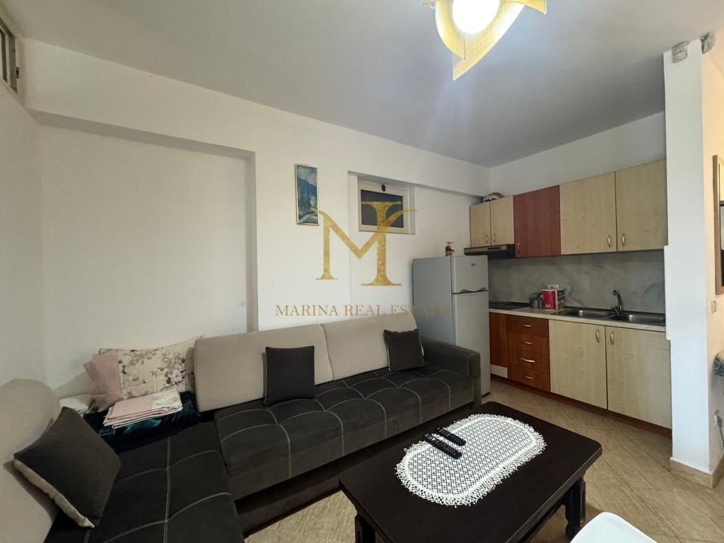 Jepet me Qera Apartament Durres, 1+1, ne Plazh Rrota e Kuqe