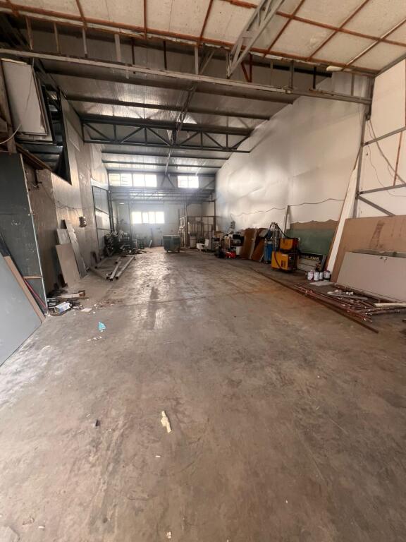 WAREHOUSE FOR RENT – STRATEGIC LOCATION!