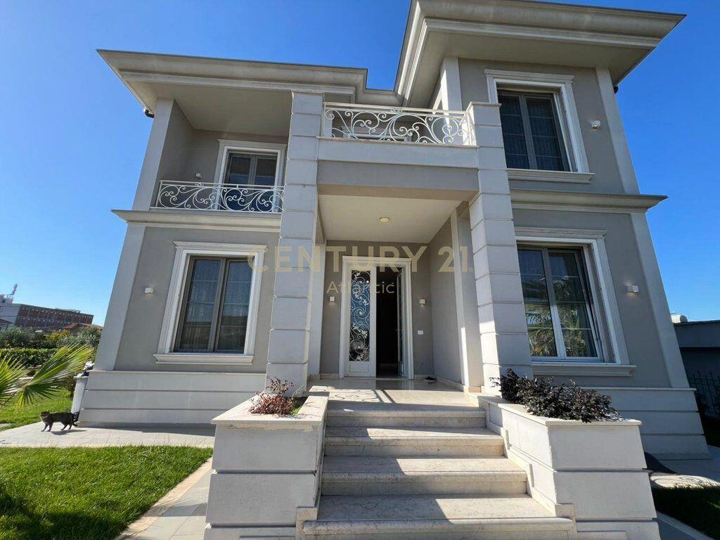 VILE UNIKE PER QERA NE SHIJAK TEK 4 RRUGET !