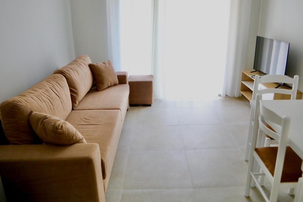 Apartament 1+1 per Qera ne Golem, Durres