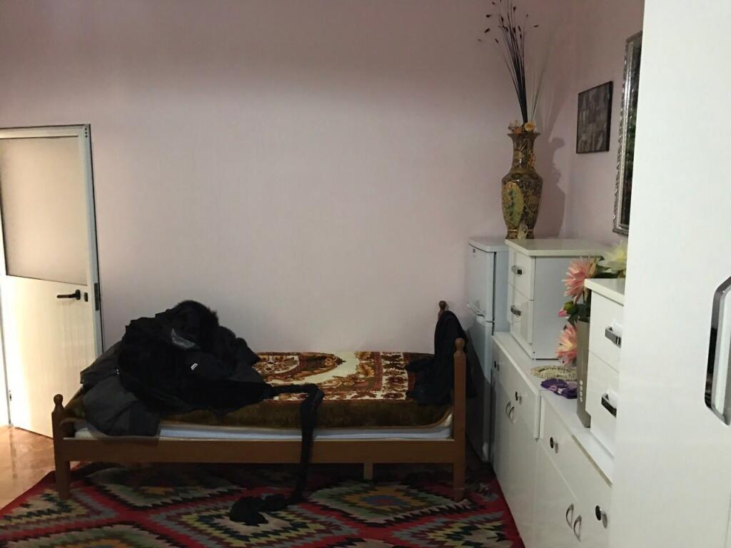 VENDESI PRIVATA IN VENDITA RR.BARDHYL