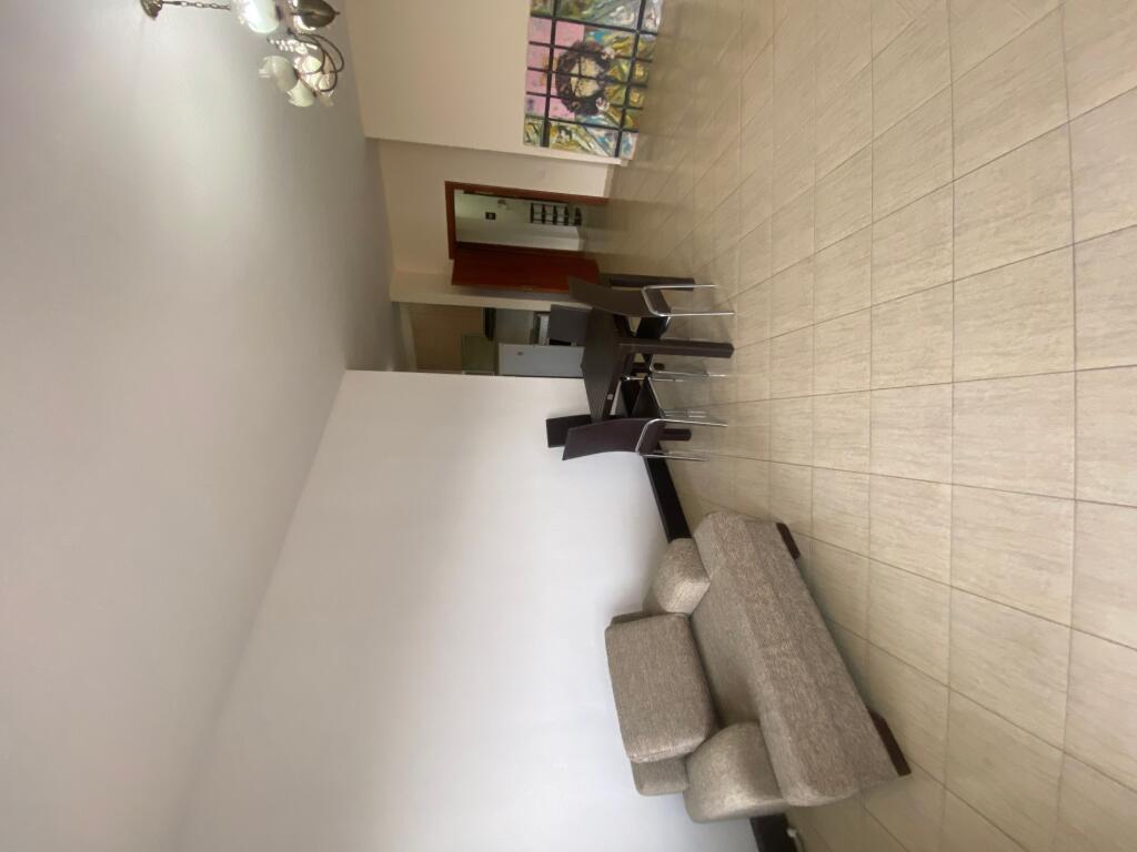 2+1,i mobiluar rruga hamdi sina liqeni i thate,cmimi 500 mije leke