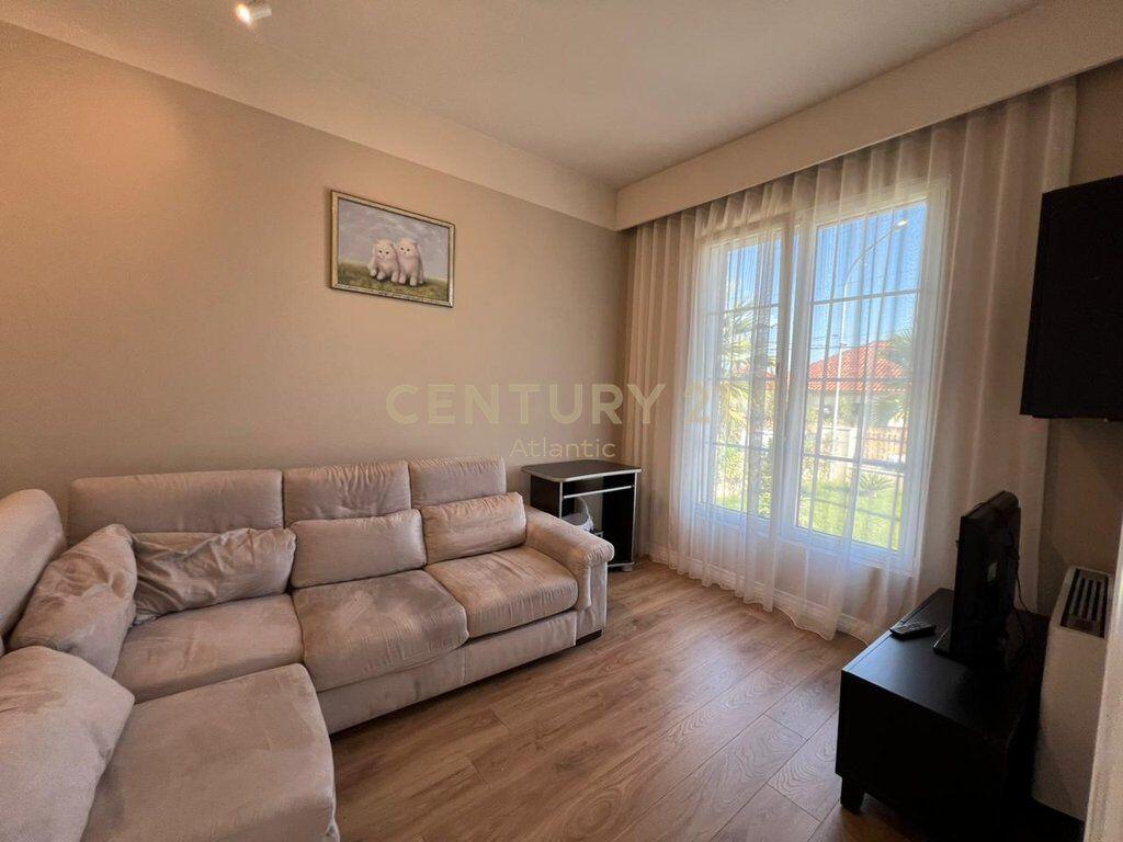 VILE UNIKE PER QERA NE SHIJAK TEK 4 RRUGET !