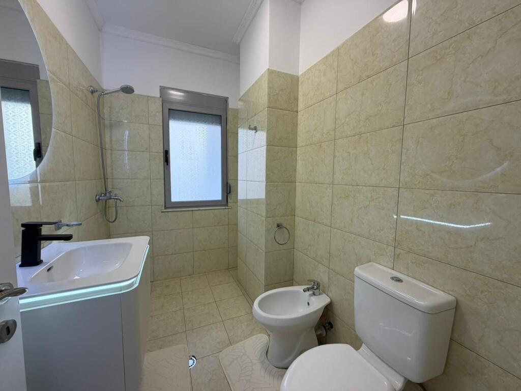 Apartament 2+1 per shitje prane Eja Studio ne Astir.