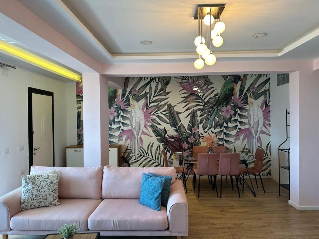 🏡 Appartamento 1+1 in vendita a Saranda con vista mozzafiato sul mare 🌊 e posto auto 🚗