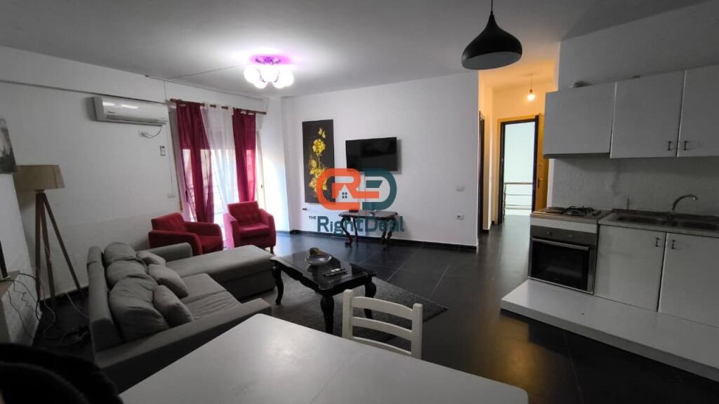 OPPORTUNITY!!! In Don Bosko, Apartment 1+1 And Commercial Space With Dedicated Entrance For Sale!