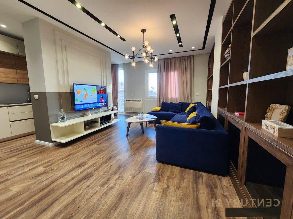 APARTMENT 3+1+2 FOR RENT NEAR BARRICADES STREET