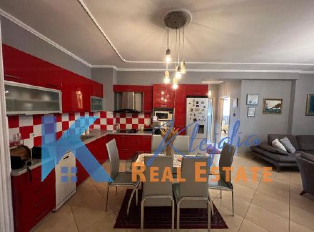 Apartament 2+1+2 me qira te Kodra e Diellit, afer market Aldi