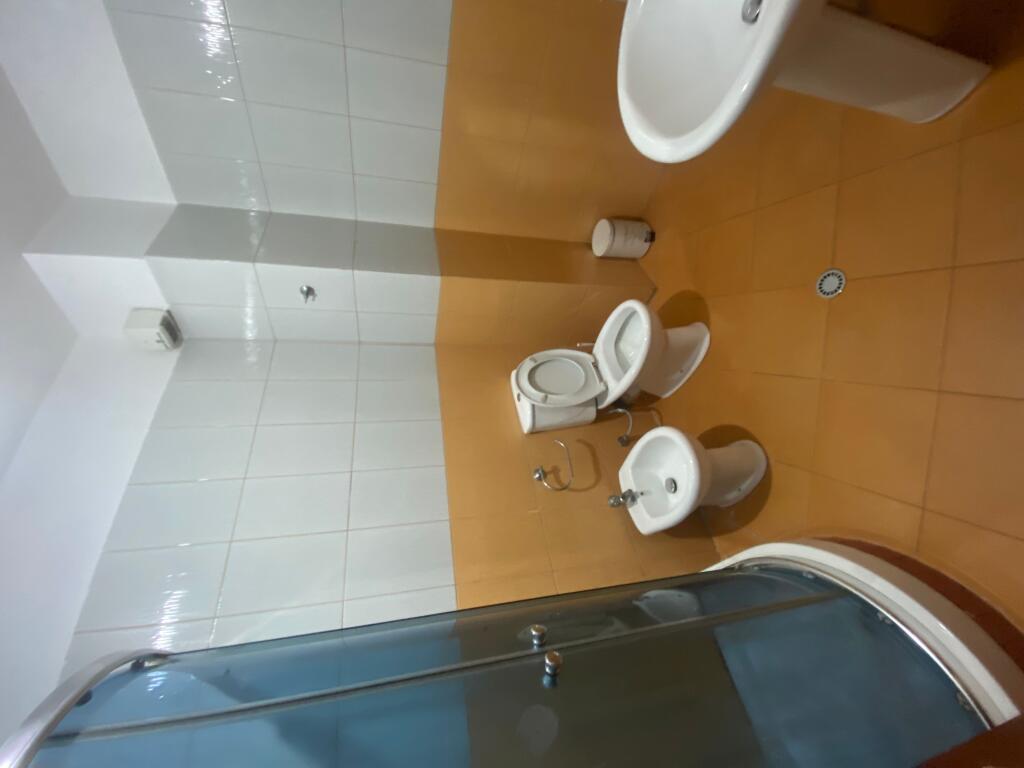 2+1,i mobiluar rruga hamdi sina liqeni i thate,cmimi 500 mije leke