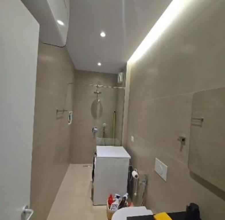 Affitto, Appartamento 2+1+Posto Auto, 21 Dhjetori, 700Euro/mese