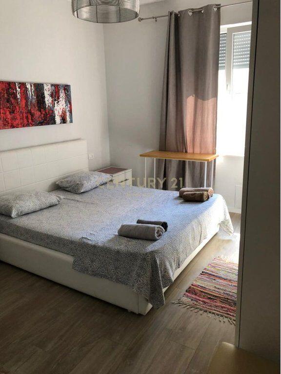 RR.DRITAN HOXHA, JAPIM APARTAMENT 2+1+2 PER QIRA