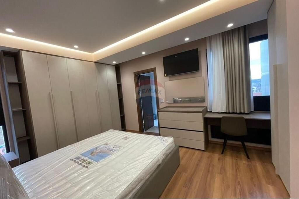 Apartment 2+1 for rent on Dibra street!