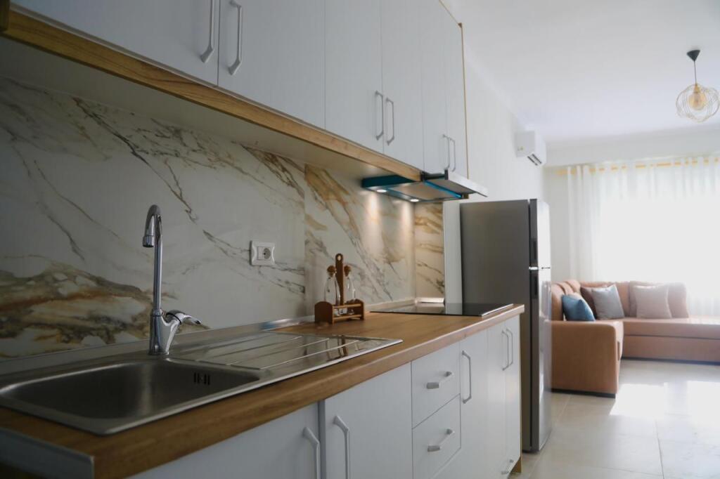 Apartament 1+1 per Qera ne Golem, Durres