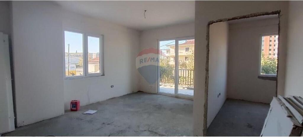 Office - For Rent - Blu Boulevard, Kamëz !