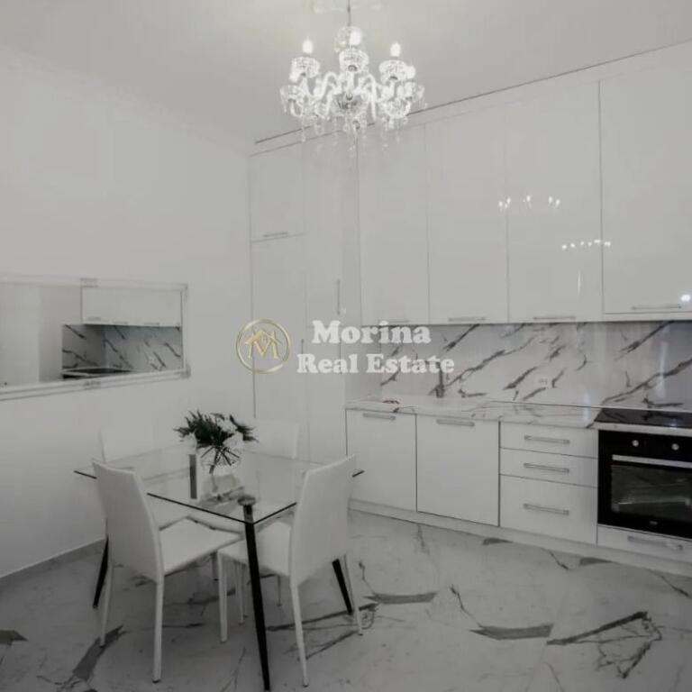 In vendita, Appartamento 1+1, Square 21, a 21 Dhjetori, 225000 Euro.