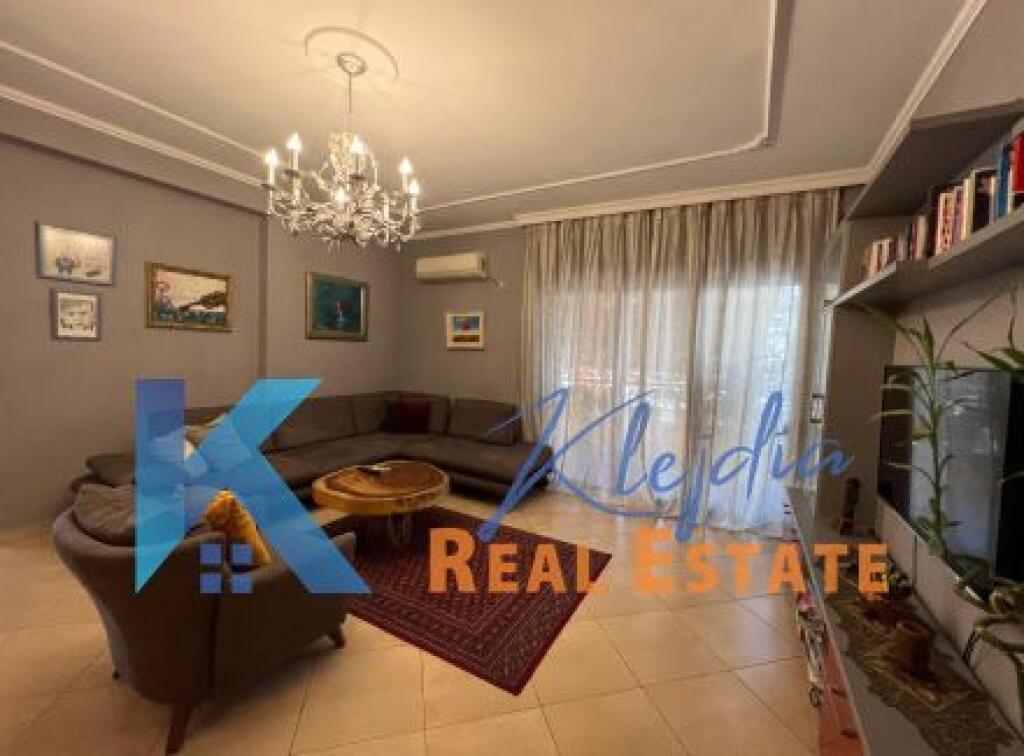 Apartament 2+1+2 me qira te Kodra e Diellit, afer market Aldi