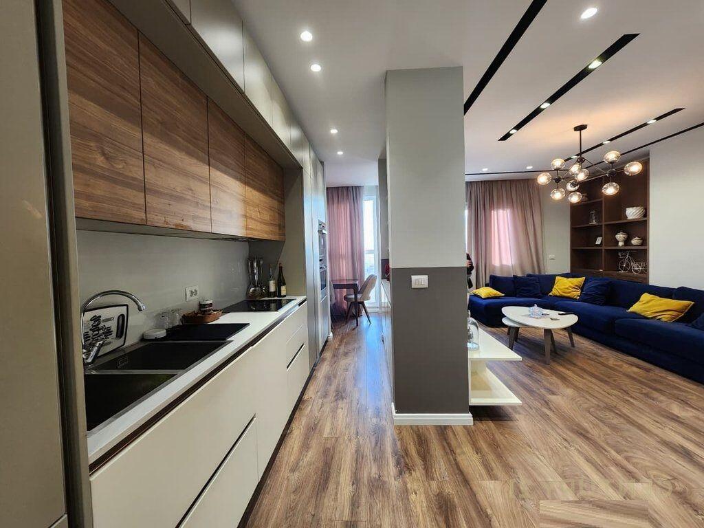 APARTMENT 3+1+2 FOR RENT NEAR BARRICADES STREET