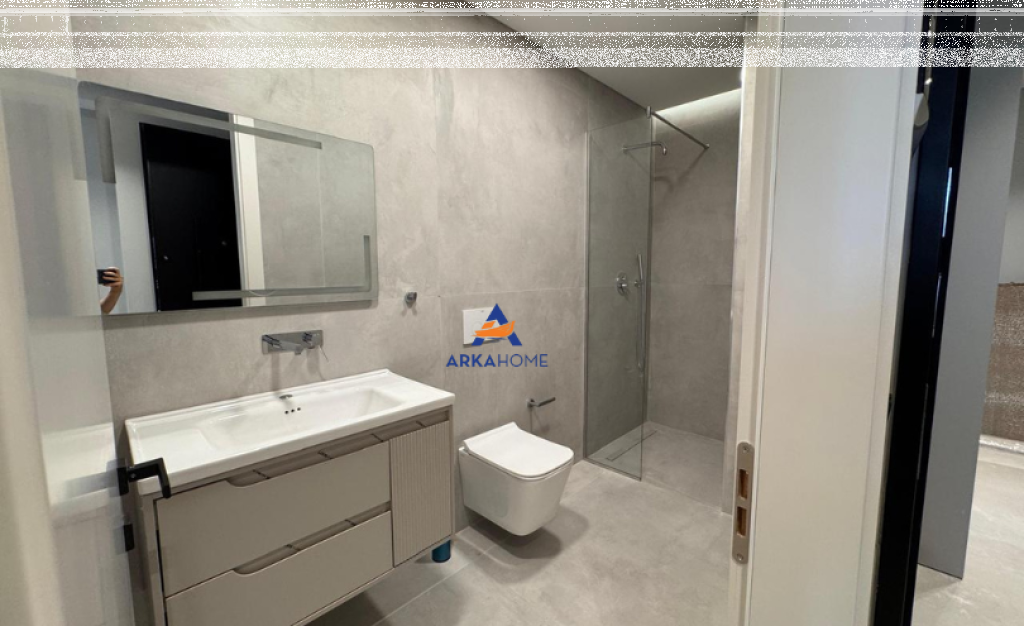 JEPEN ME QERA 3 GARSONJE 128 M2 BRUTO "PRANE SHESHIT SKENDERBE. RRUGA LUIGJ GURAKUQI " 190.000 LEKE