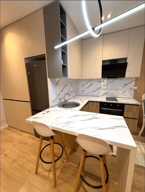 Appartamento 1+1 in vendita, vicino a Shkembi i Kavajes, Golem.