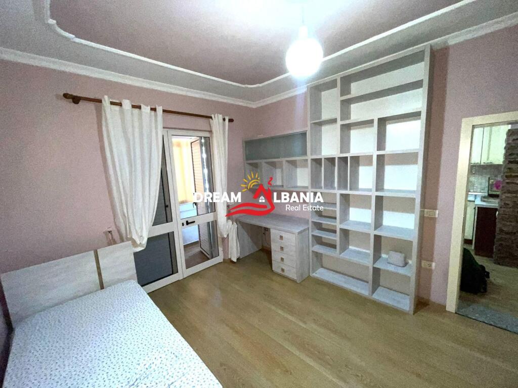 Affittasi appartamento 2+1+2 balconi al rondò di Zogu te Zi, Tirana ID (42214580)
