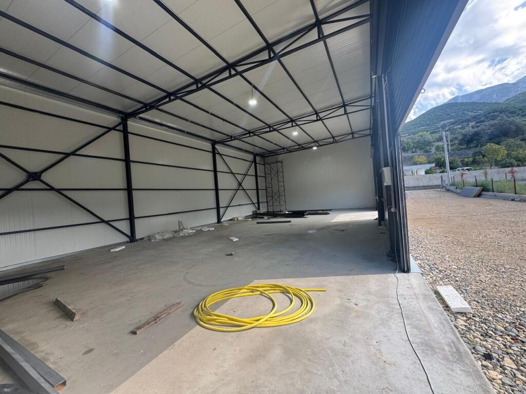 🏭 Jepet Kapanon me Qira – Tufinë, Tiranë