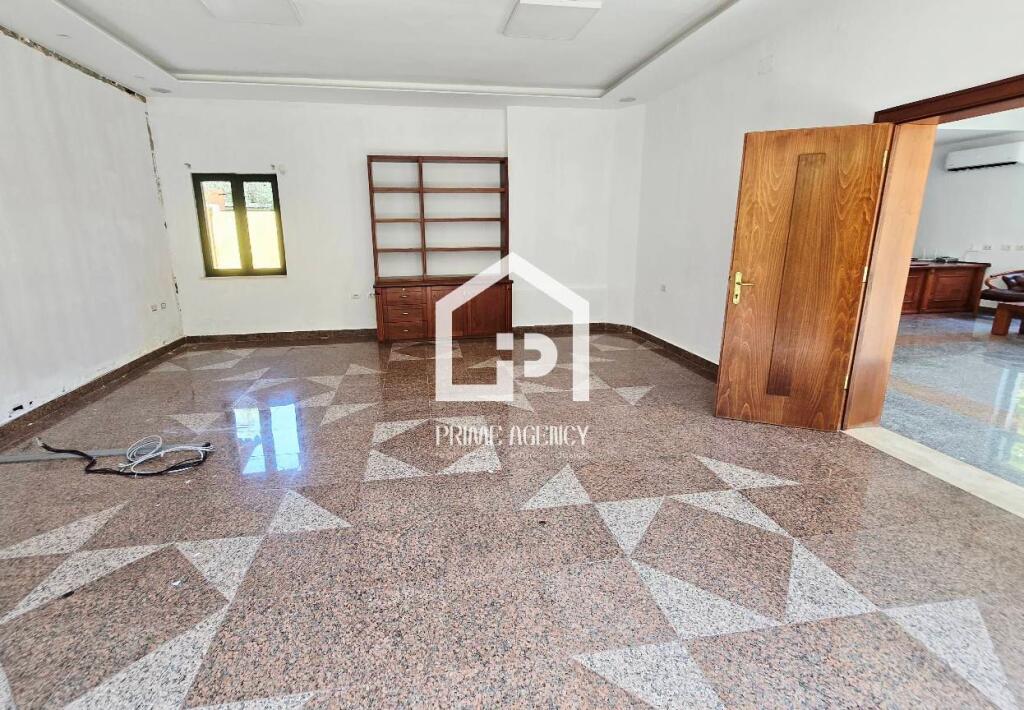 AFFITTASI: SUPER VILLA 3 VANI - zona: LULISHTJA 1 MAJI/ BLV BAJRAM CURRI   