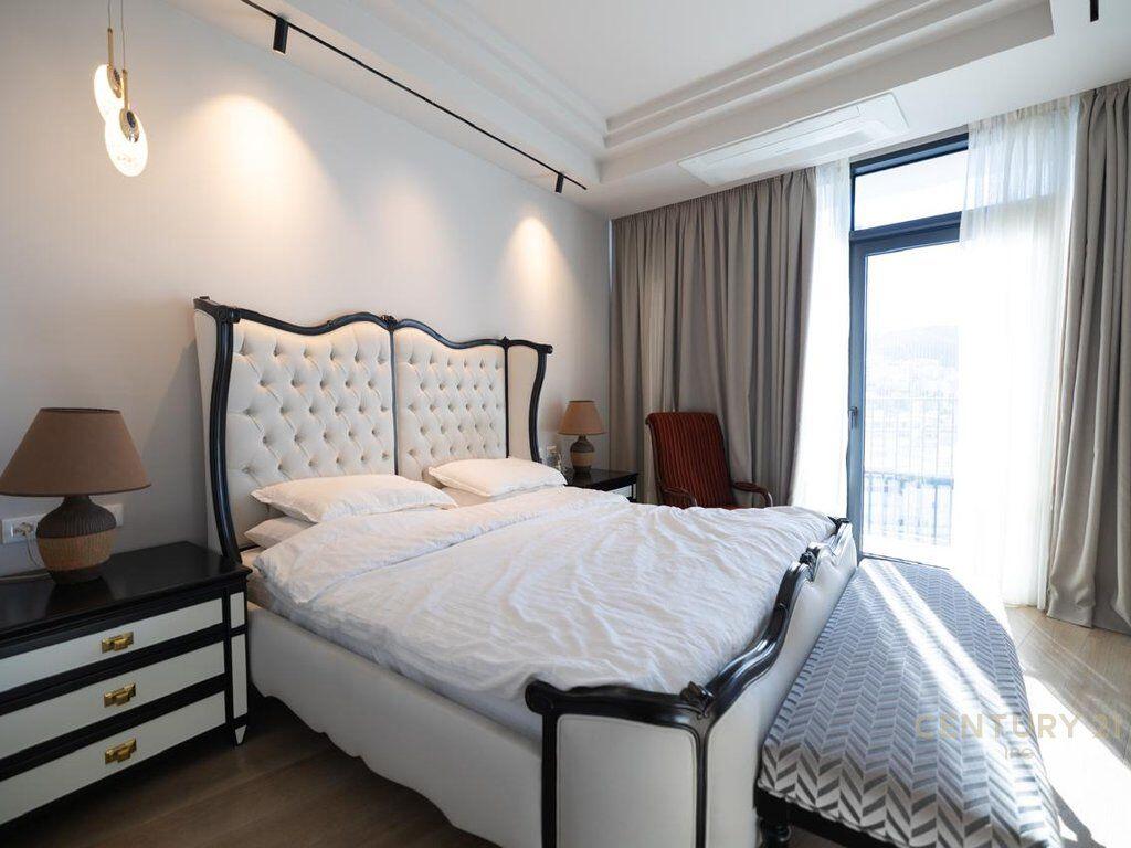 Lake View – Intero piano in vendita con vista panoramica sul Lago di Tirana