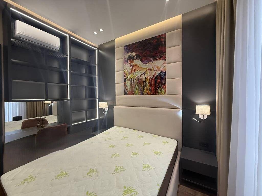 Apartament per qira 1+1+post parkimi i mobiluar, tek Kompleksi "Deliorgji"! 1,050 € /Muaj