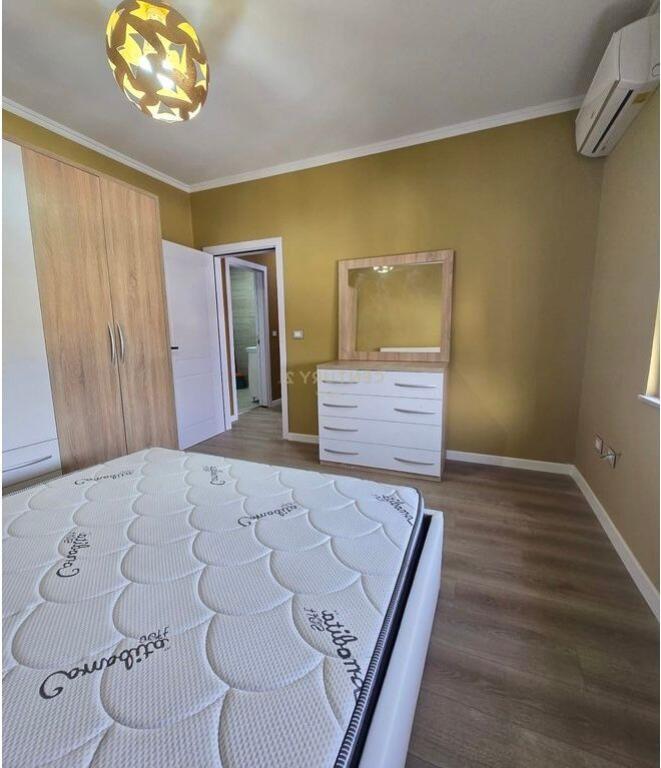 Apartament 2+1 me qira, Komuna e Parisit